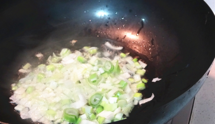 饺子皮怎么和面（饺子皮和面有技巧）