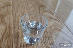 白酒冰着喝对身体有害吗(白酒可以冰着喝不)