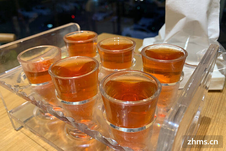 糯米酒属于黄酒还是白酒(糯米酒和黄酒味道的差别)