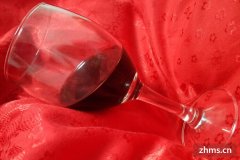 喜欢喝葡萄酒的人(喜欢喝葡萄酒的女人是什么类型)