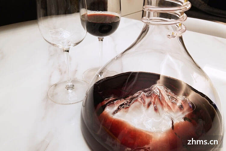 干红葡萄酒不能和什么一起吃(干红葡萄酒不好喝怎么办)