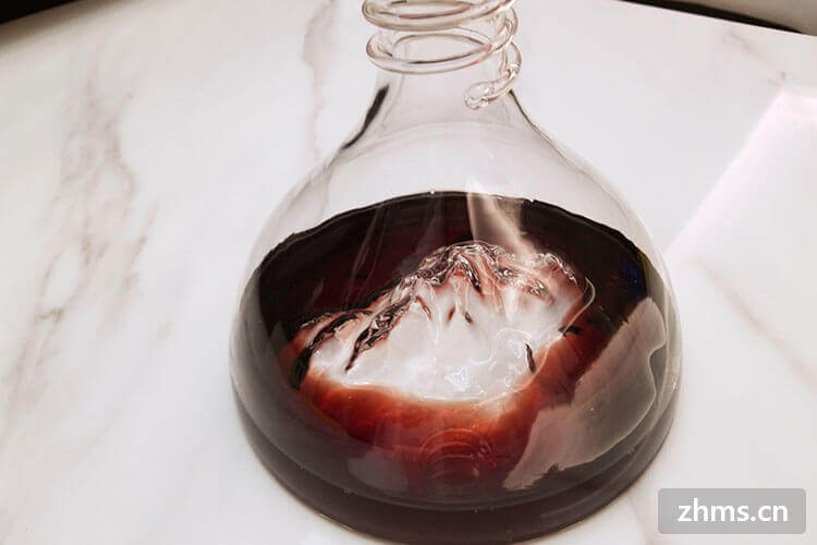 葡萄酒和红酒是一种东西吗(葡萄酒和红酒是一个酒吗)