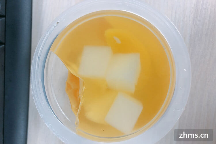明胶怎么做果冻多少比例(食用明胶做果冻的用法与用量)