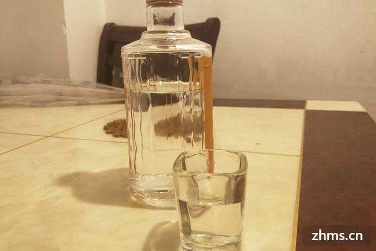 哪里产的白酒好(哪里的白酒最好)