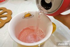 喝鸡尾酒的好处和坏处(喝鸡尾酒的好处和坏处有哪些)